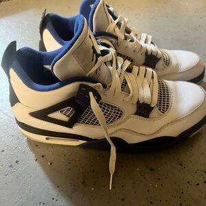 Jordan Royal 4s size 12!